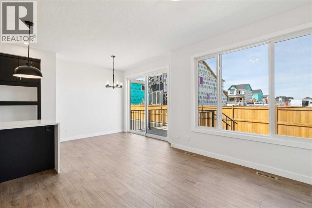 599 Buffaloberry Manor SE - 18