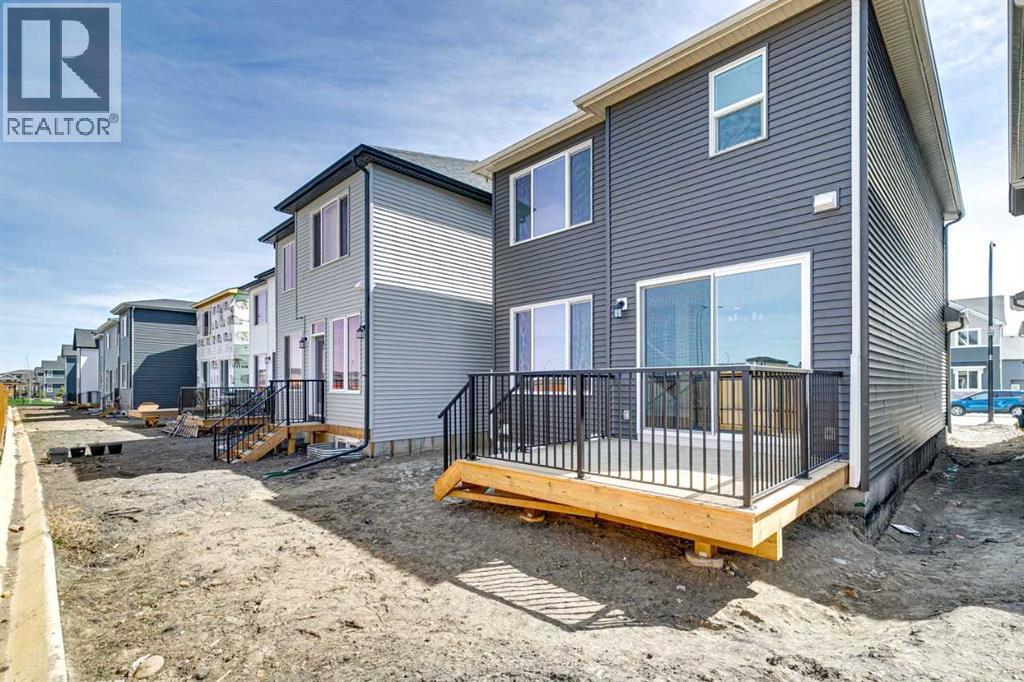 599 Buffaloberry Manor SE - 34