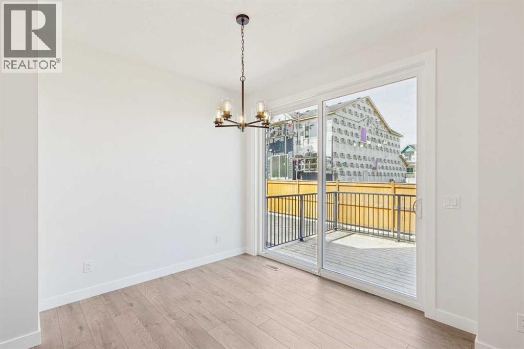 599 Buffaloberry Manor SE - 13