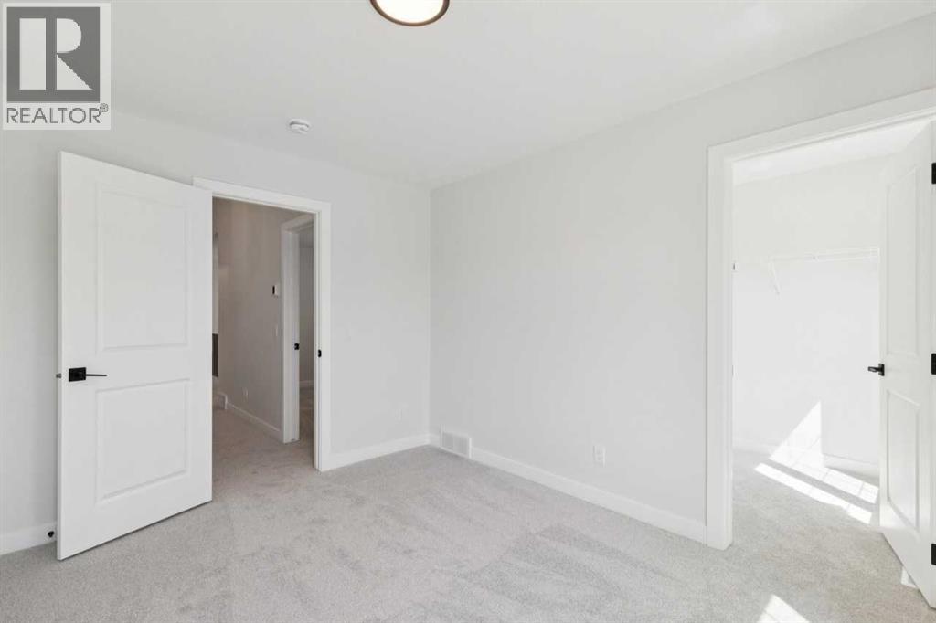 599 Buffaloberry Manor SE - 24