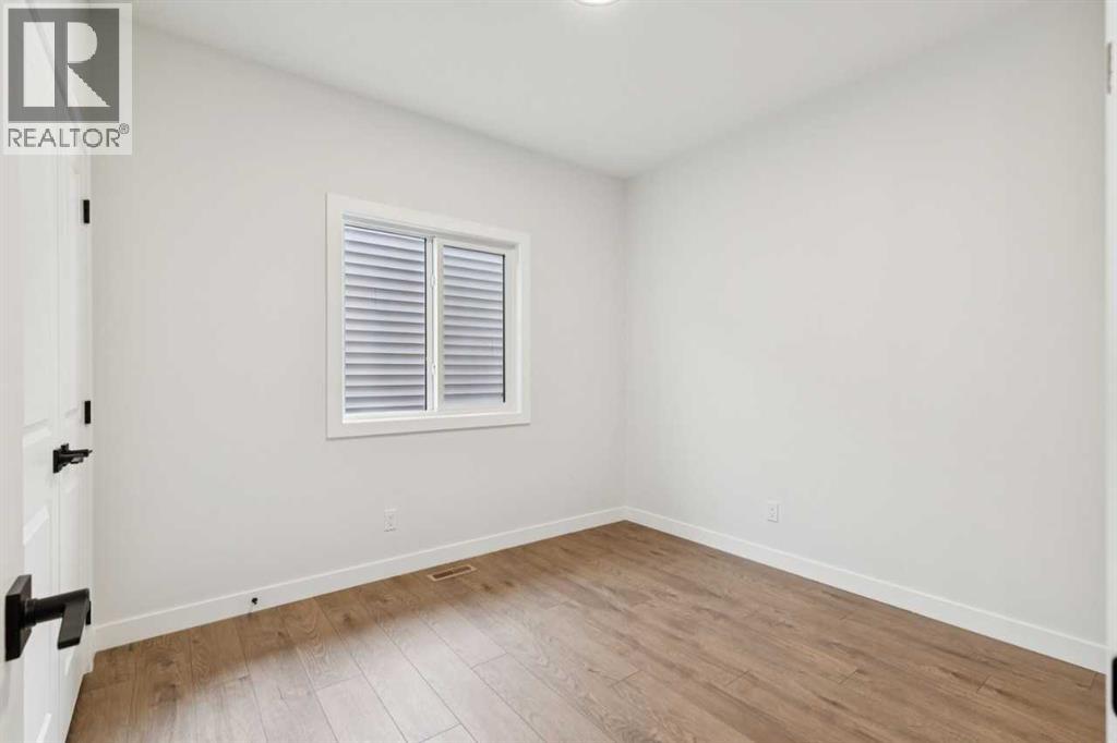 599 Buffaloberry Manor SE - 5