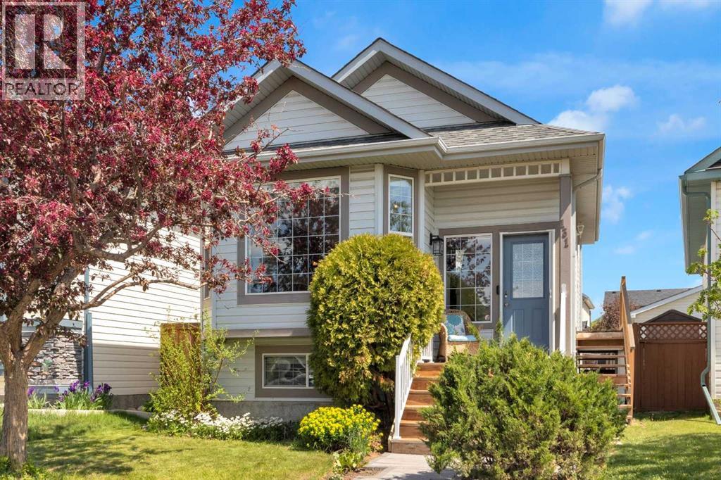 131 Country Hills Way NW - 1