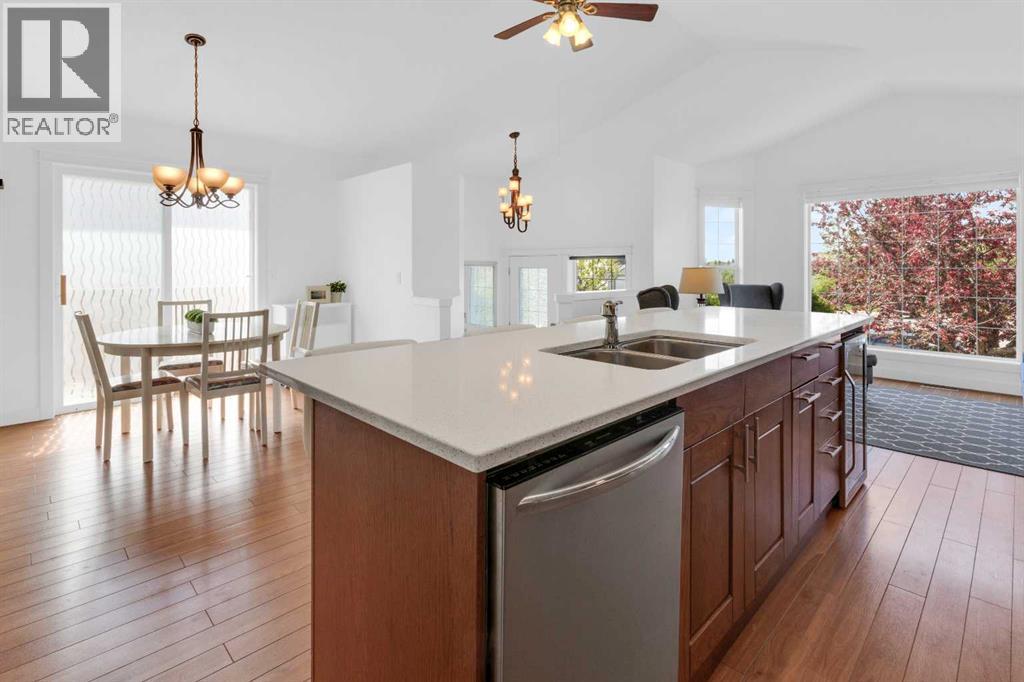 131 Country Hills Way NW - 10