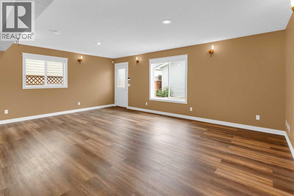 131 Country Hills Way NW - 19