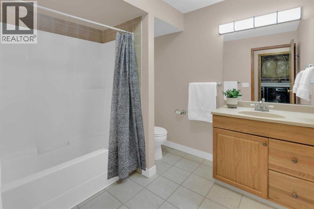 131 Country Hills Way NW - 22