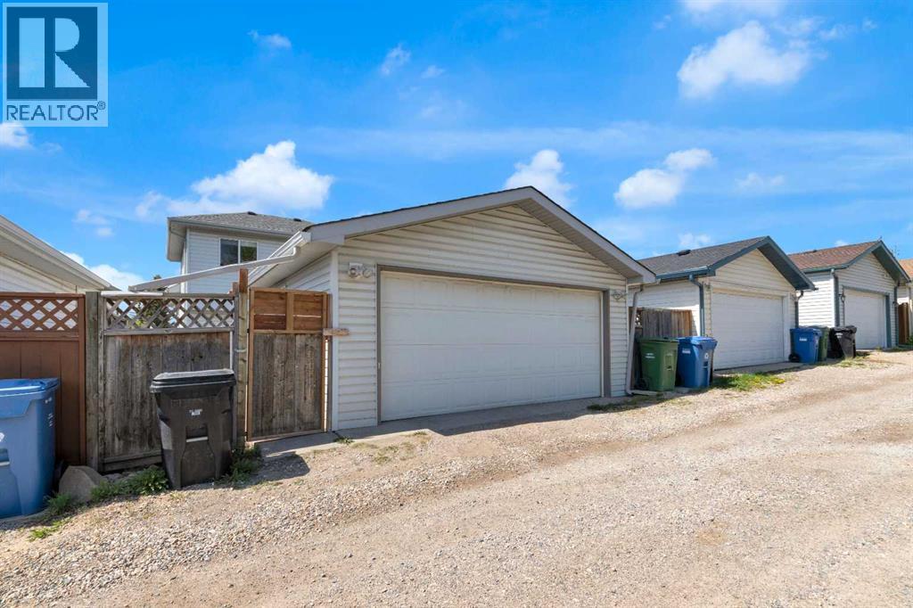 131 Country Hills Way NW - 27