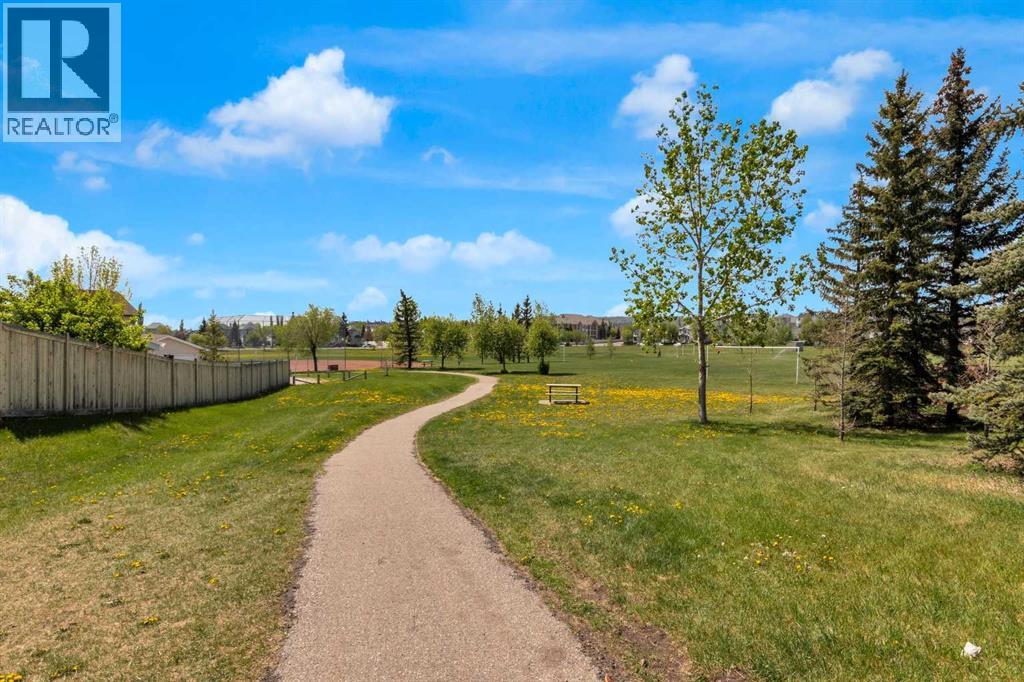 131 Country Hills Way NW - 29