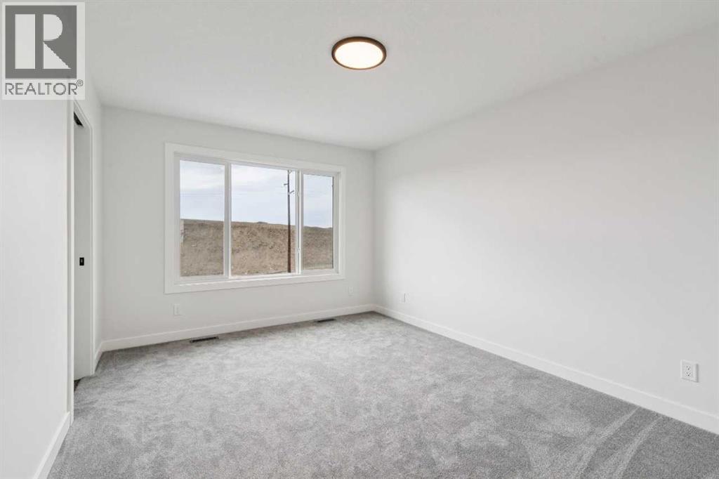 48 Southborough Common — photo 26