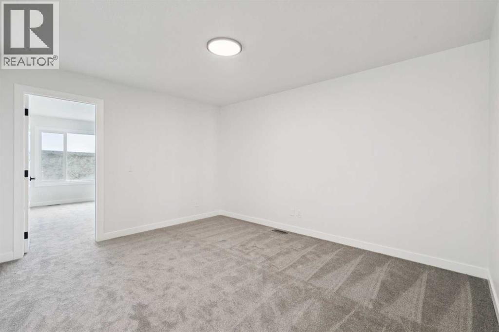 48 Southborough Common — photo 24