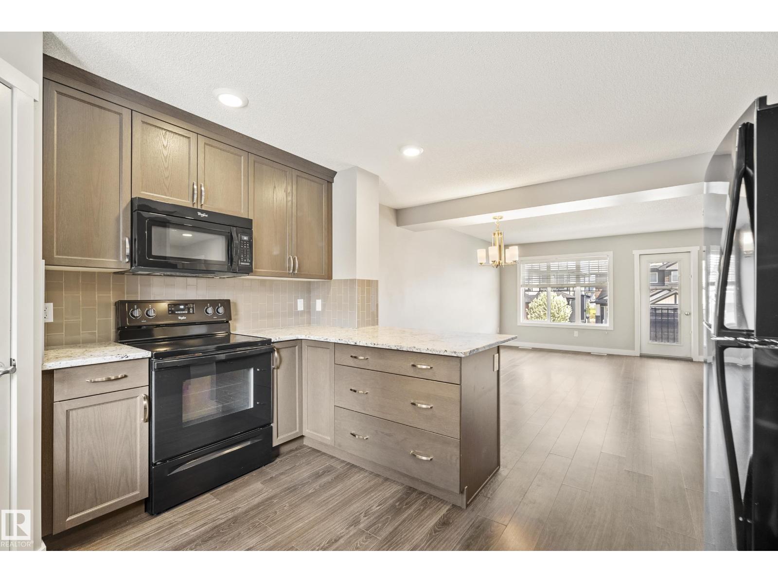#9 17832 78 ST NW NW - 22