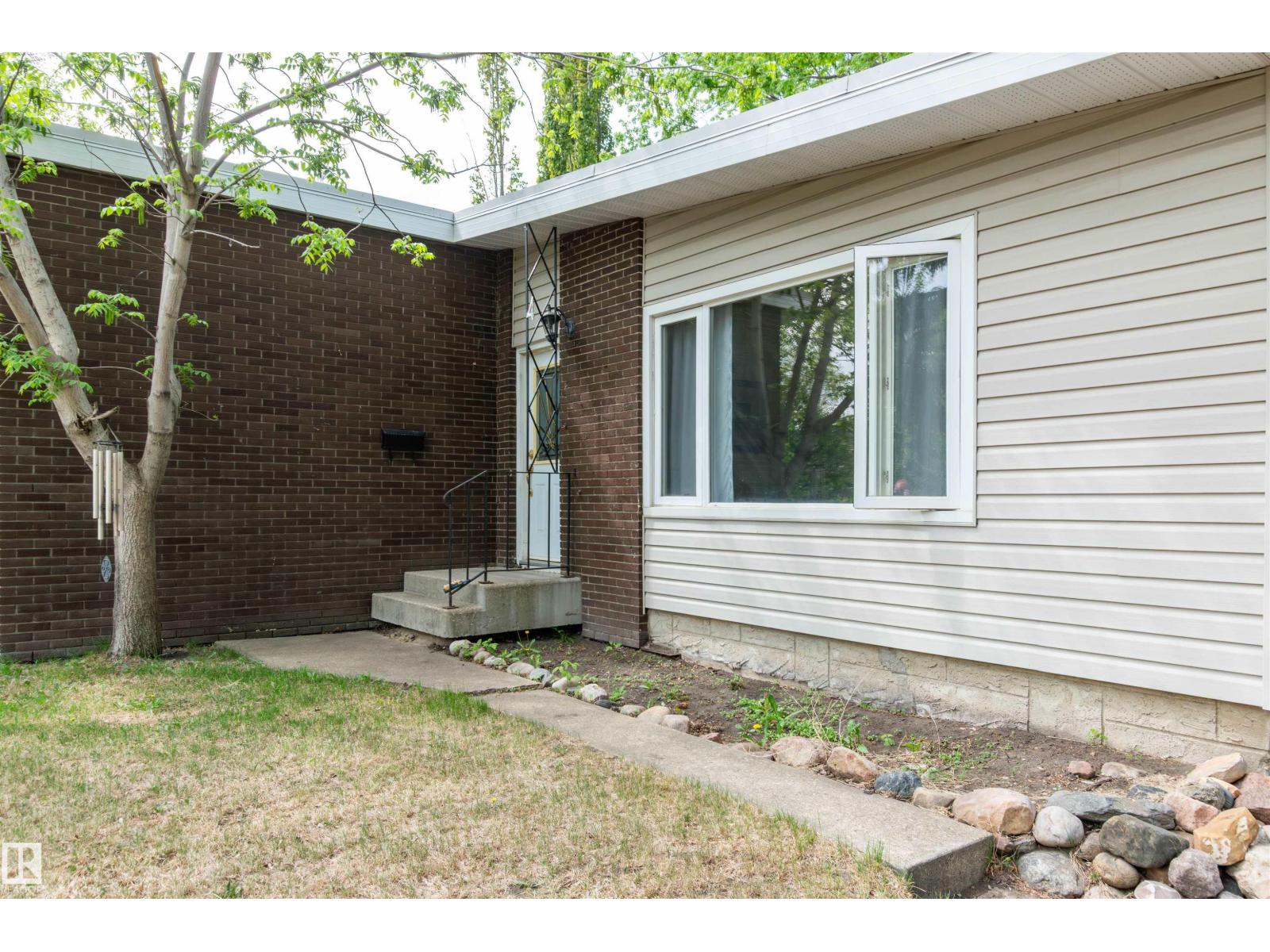 4 CRANE RD - 3