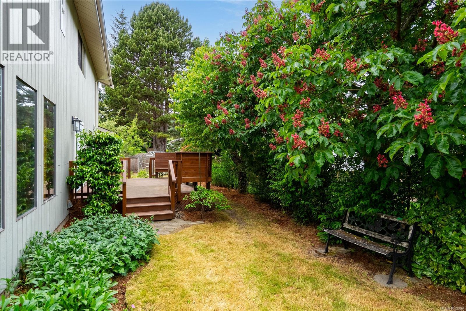 1558 Agnew Ave - 36
