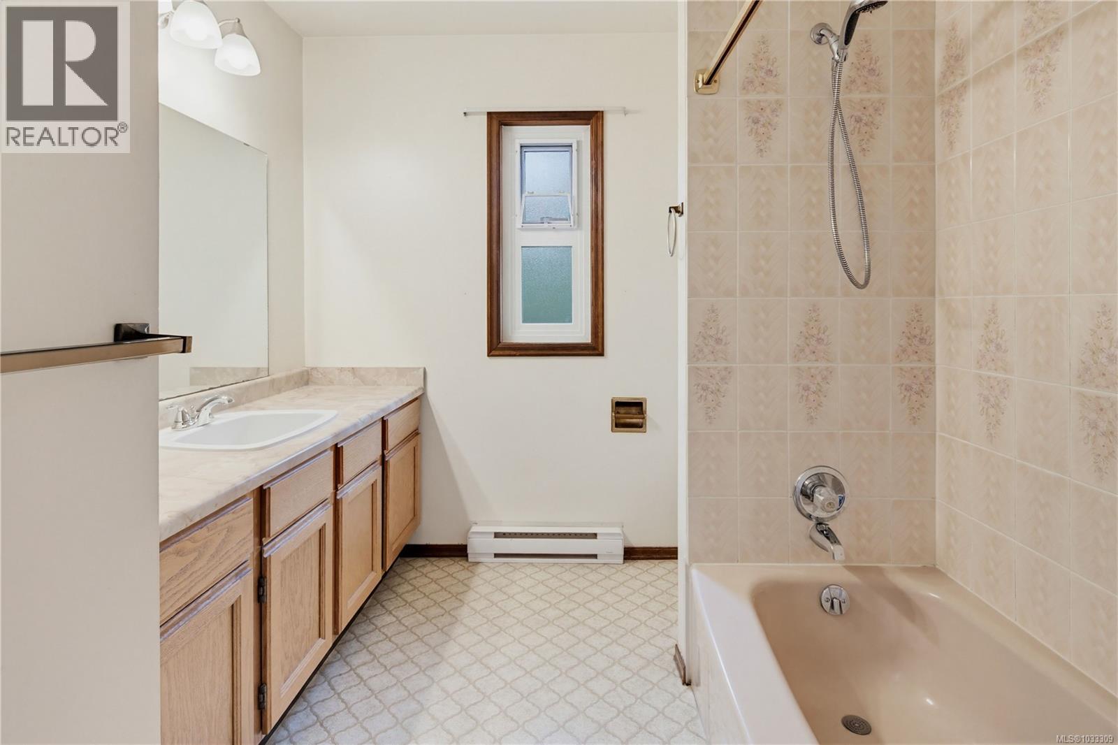 1558 Agnew Ave - 26