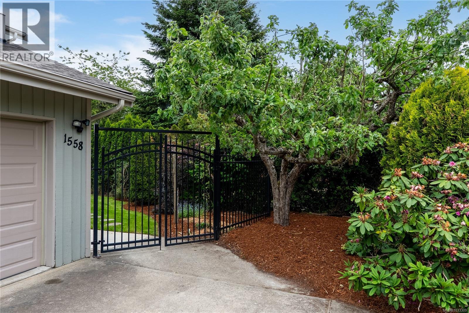 1558 Agnew Ave - Image 2