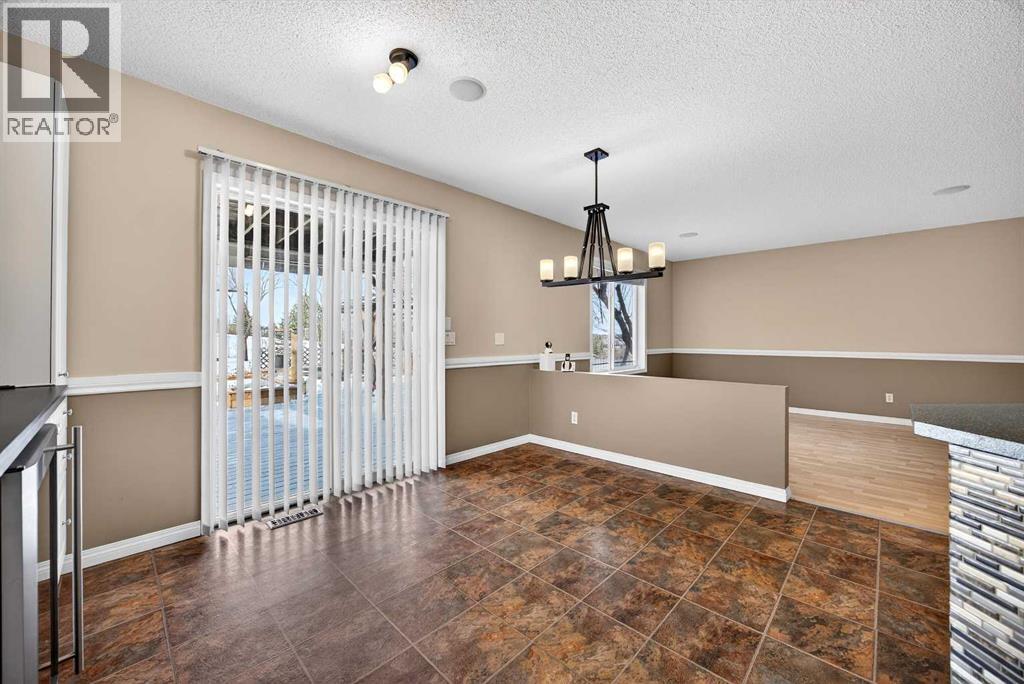 378 Panamount Drive NW - 11