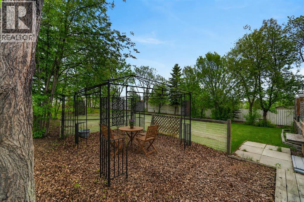 378 Panamount Drive NW - 46