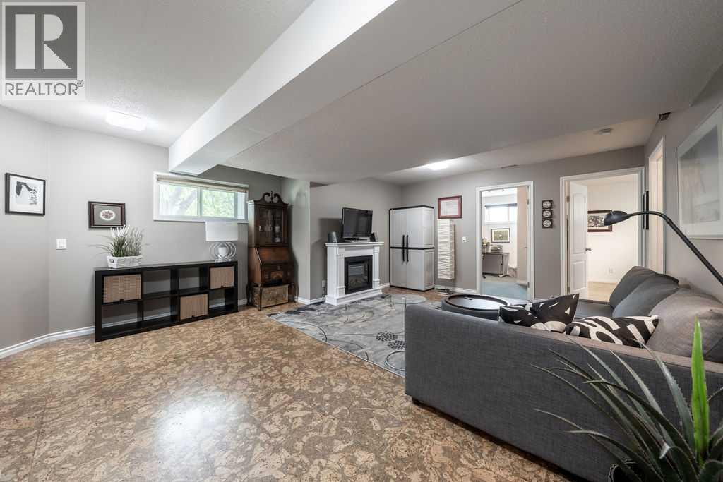 147 Silver Creek Mews NW - 34