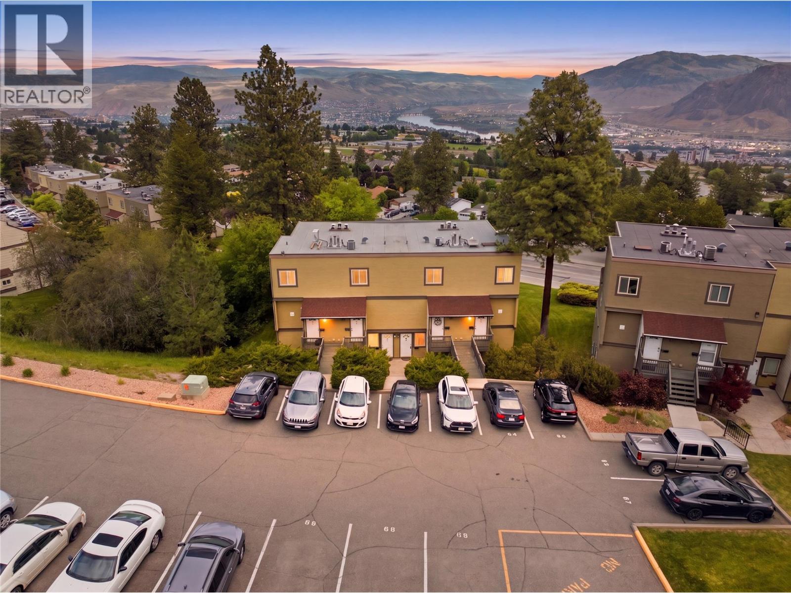 82 1750 SUMMIT Drive - main photo