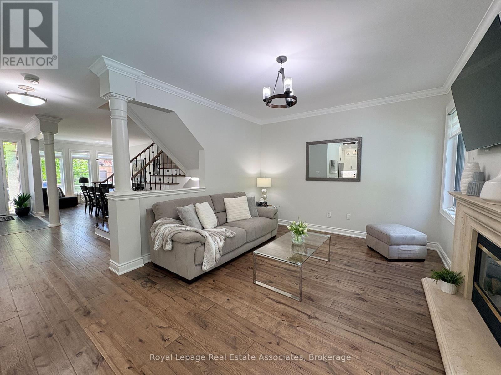 273 DUSKYWING WAY - 19