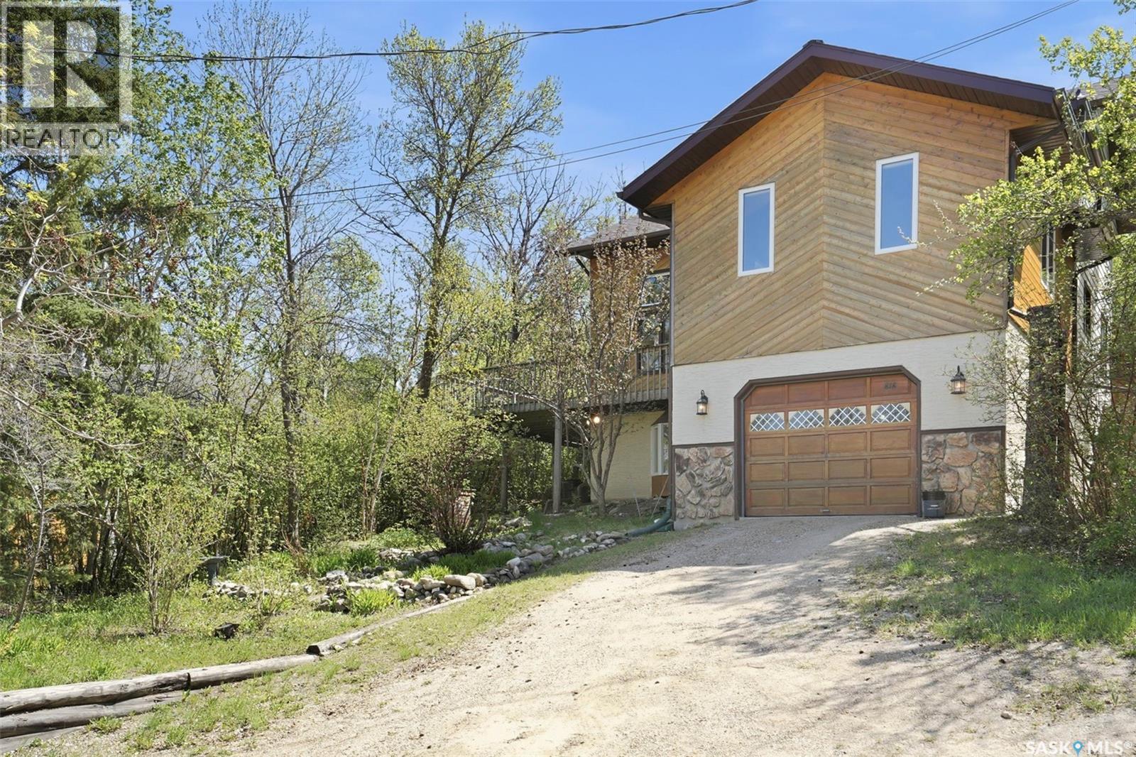 818 Pukwana DRIVE - 3