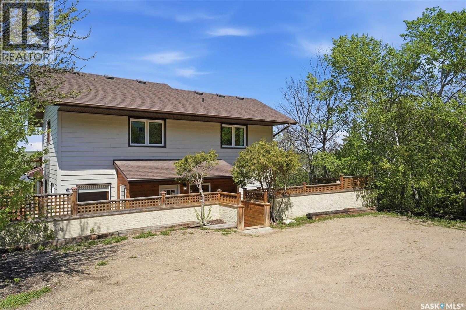 818 Pukwana DRIVE - 39