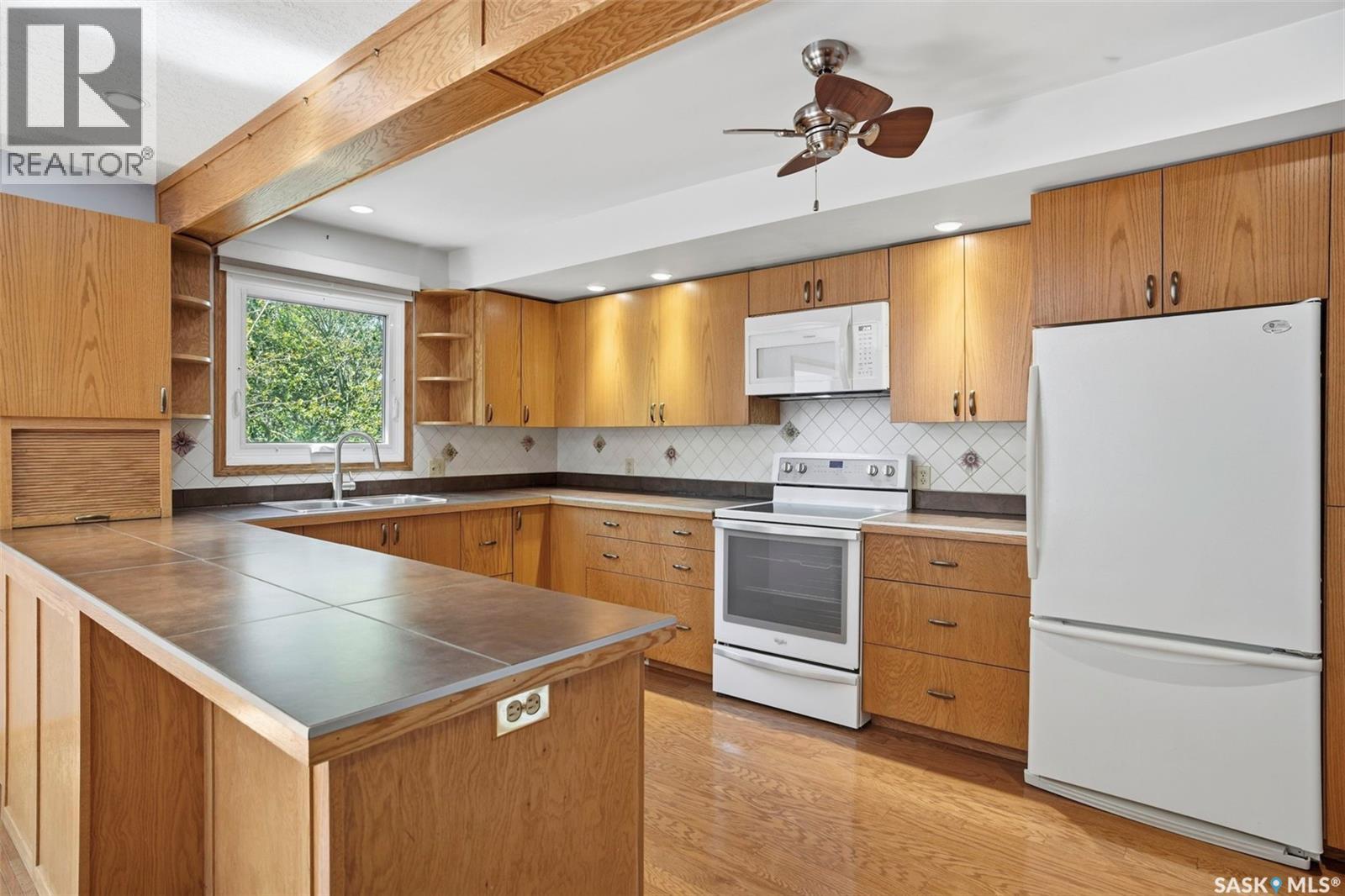 818 Pukwana DRIVE - 8