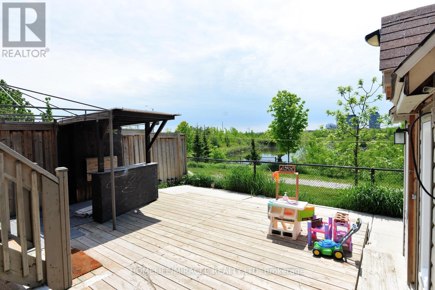 8 ROBERT PARKINSON DRIVE - 48