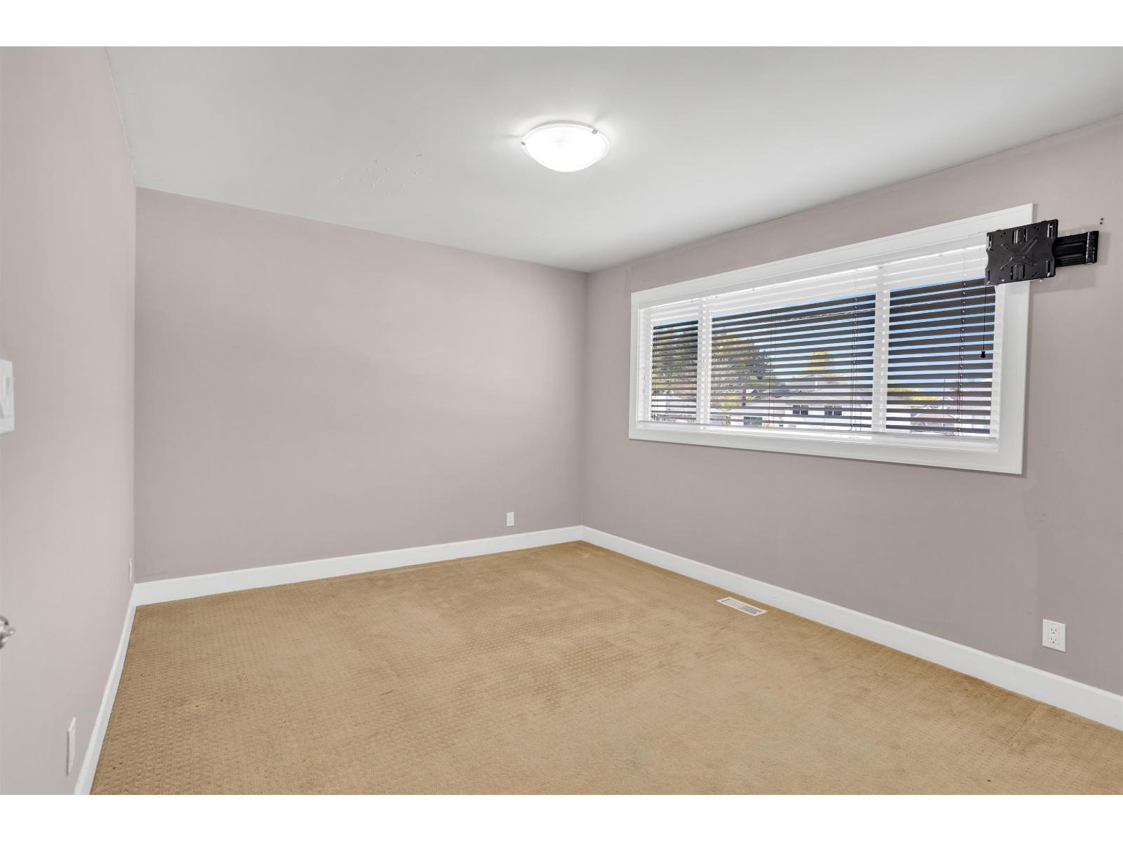 6 Bed, 3 Bath House for Sale in Surrey – 14682 111 AVENUE, Surrey - Image 19