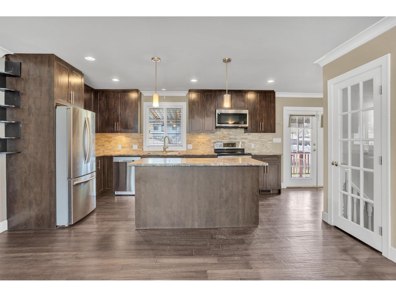 6 Bed, 3 Bath House for Sale in Surrey – 14682 111 AVENUE, Surrey - Image 28