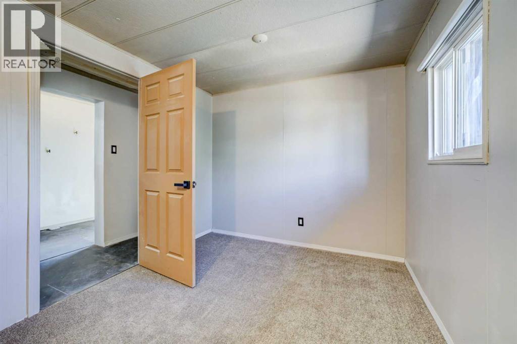 6726 17 Avenue - 35