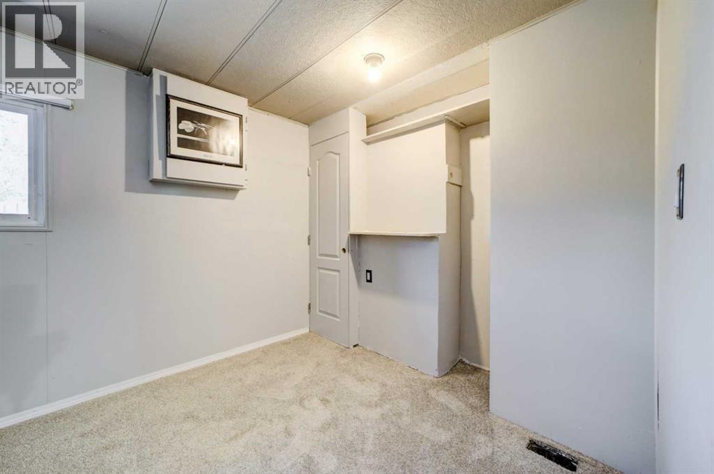 6726 17 Avenue - 34