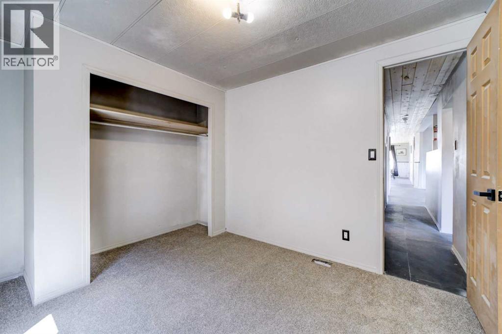 6726 17 Avenue - 37