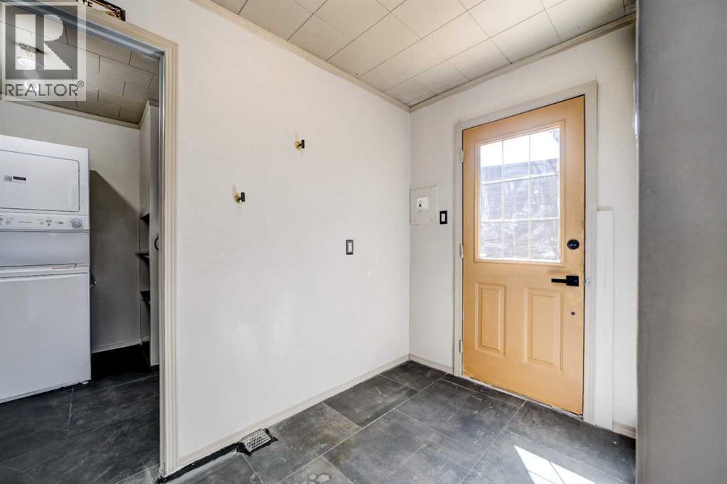 6726 17 Avenue - 40