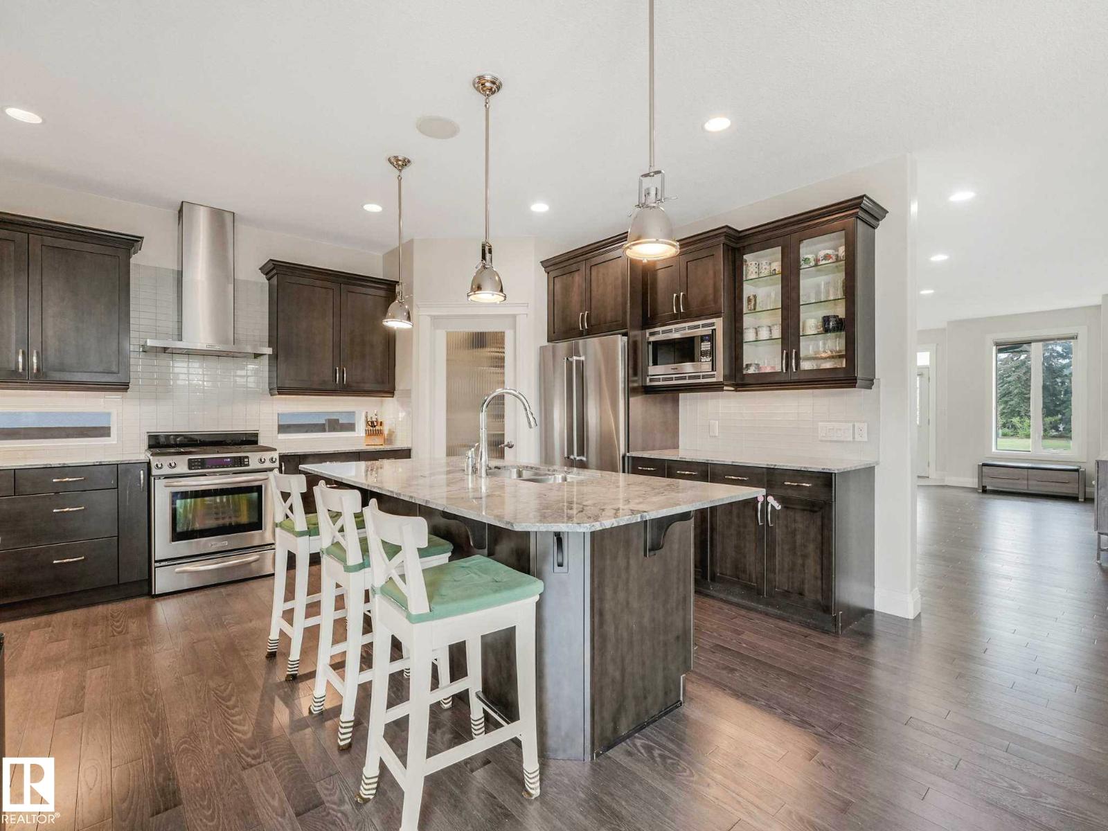 9330 83 ST NW - 15