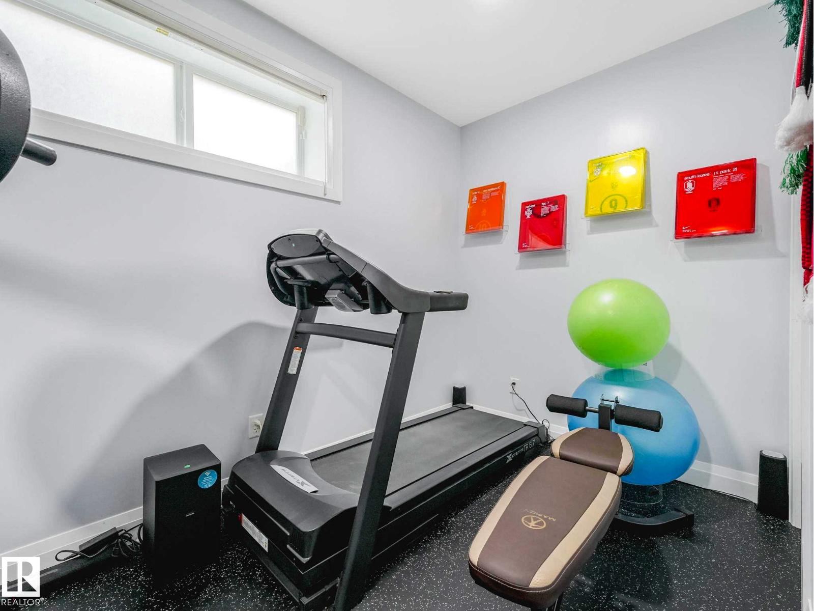 9330 83 ST NW - 54