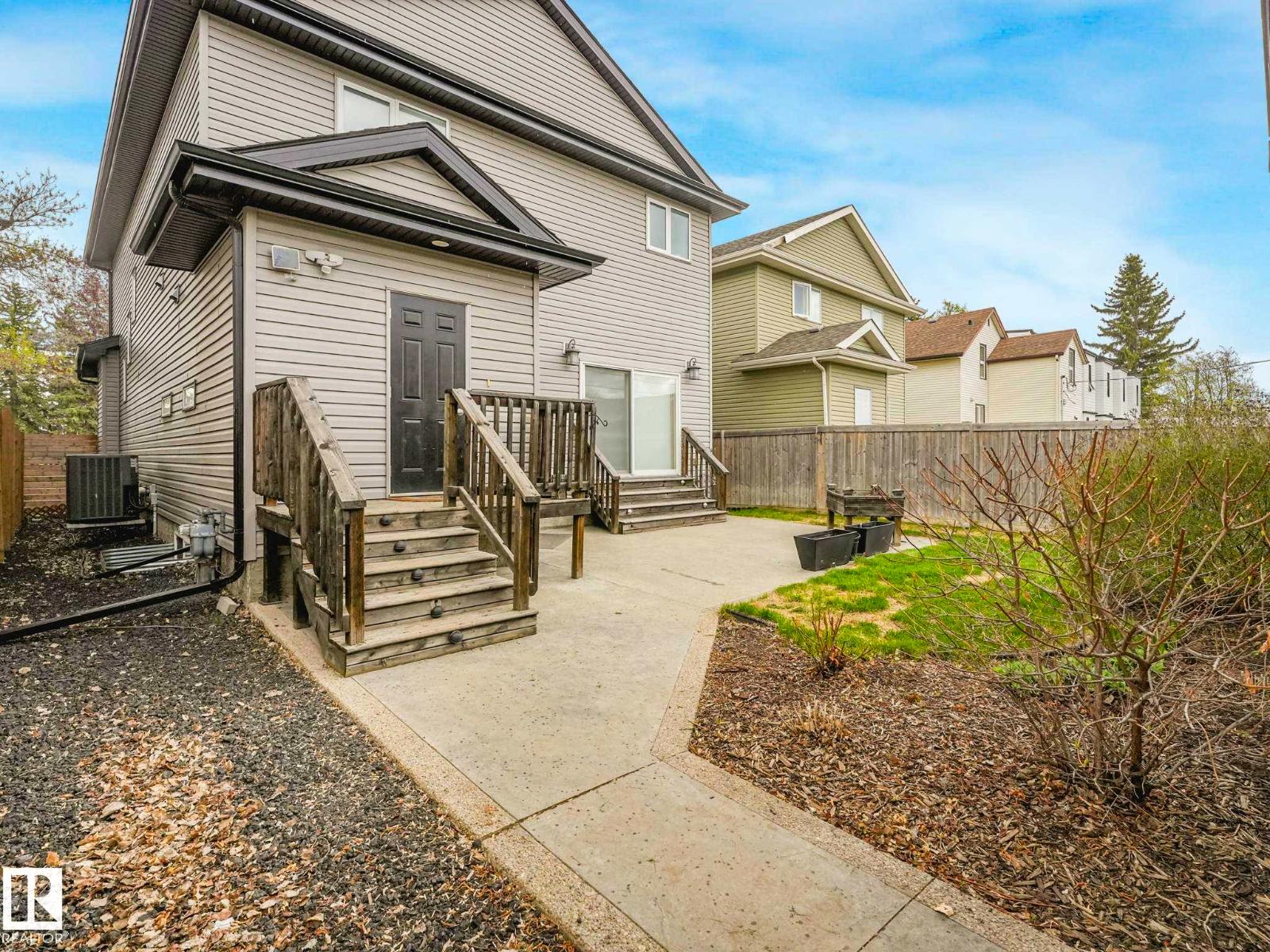 9330 83 ST NW - 62