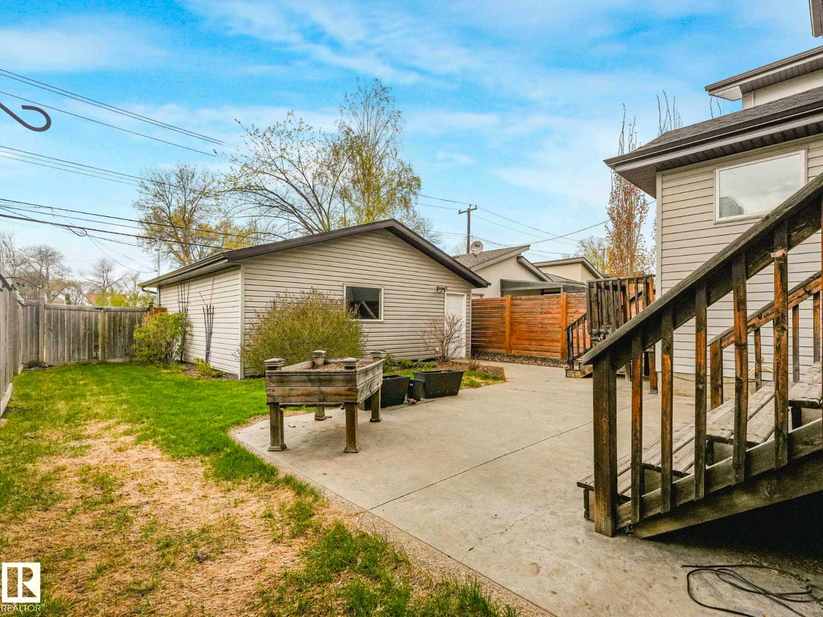 9330 83 ST NW - 60