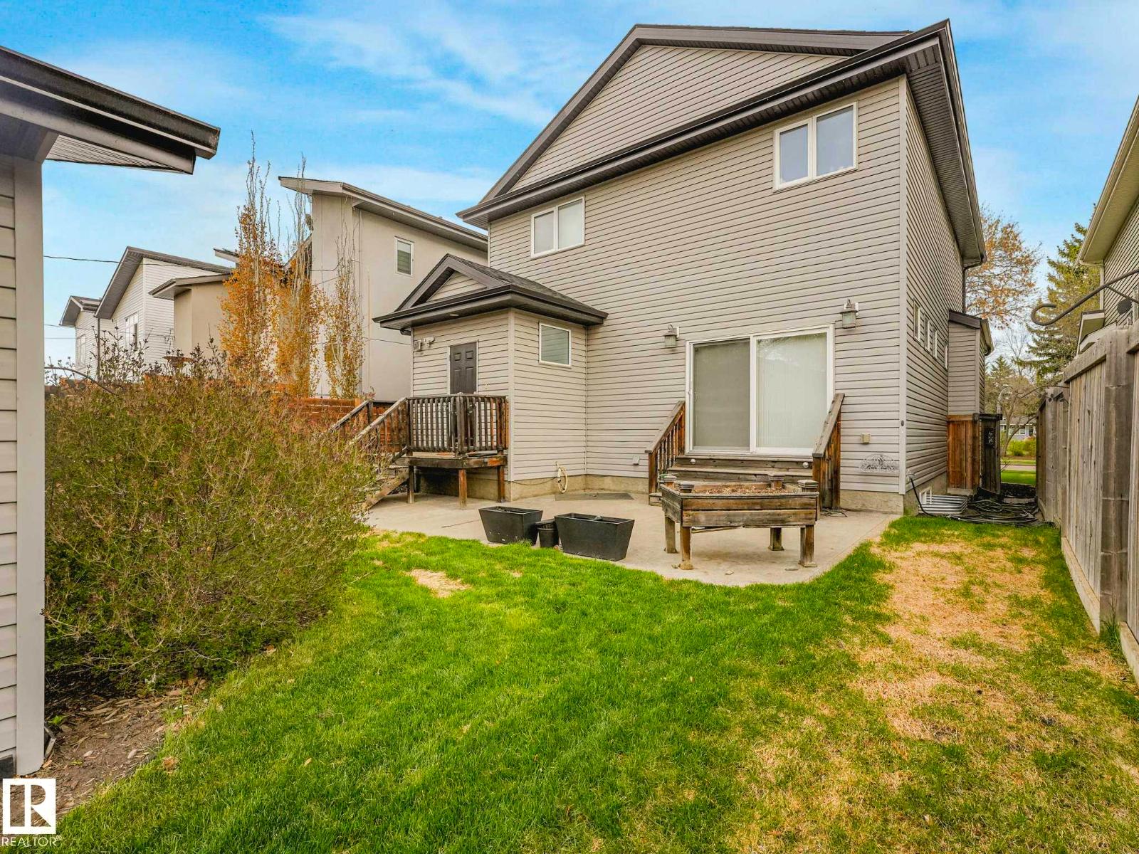 9330 83 ST NW - 61