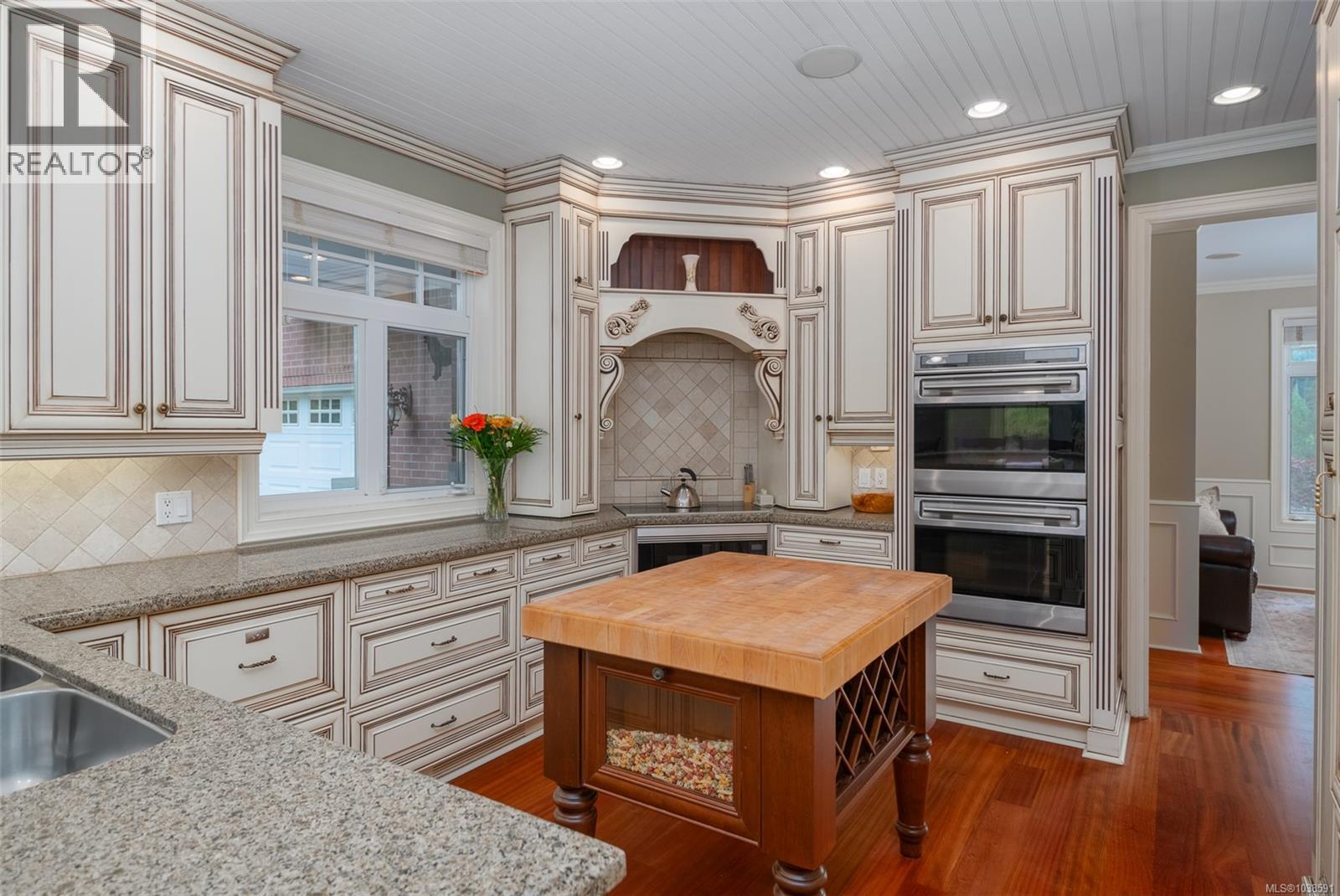 1920 Fisher Rd - 13