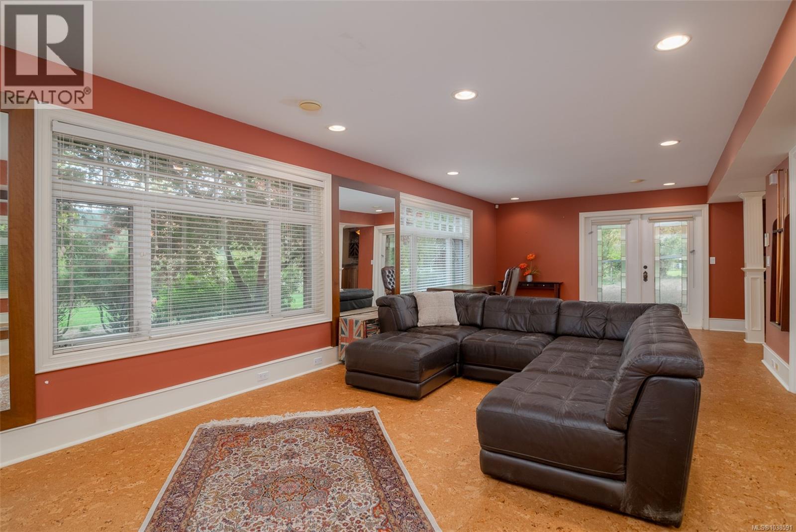 1920 Fisher Rd - 41