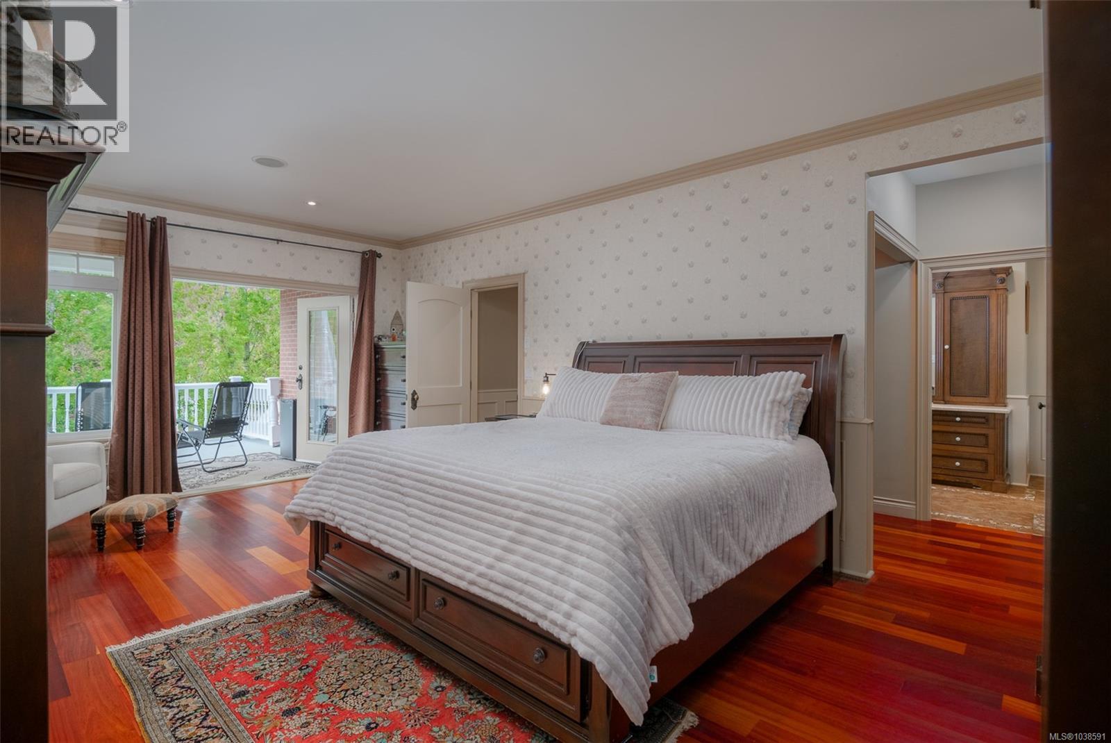 1920 Fisher Rd - 28