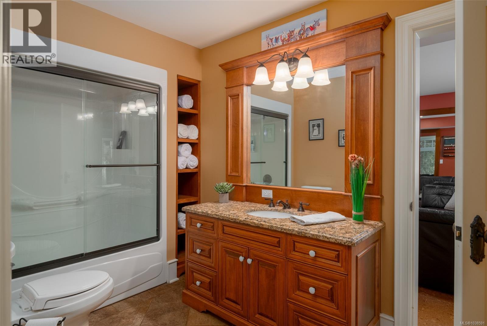 1920 Fisher Rd - 45