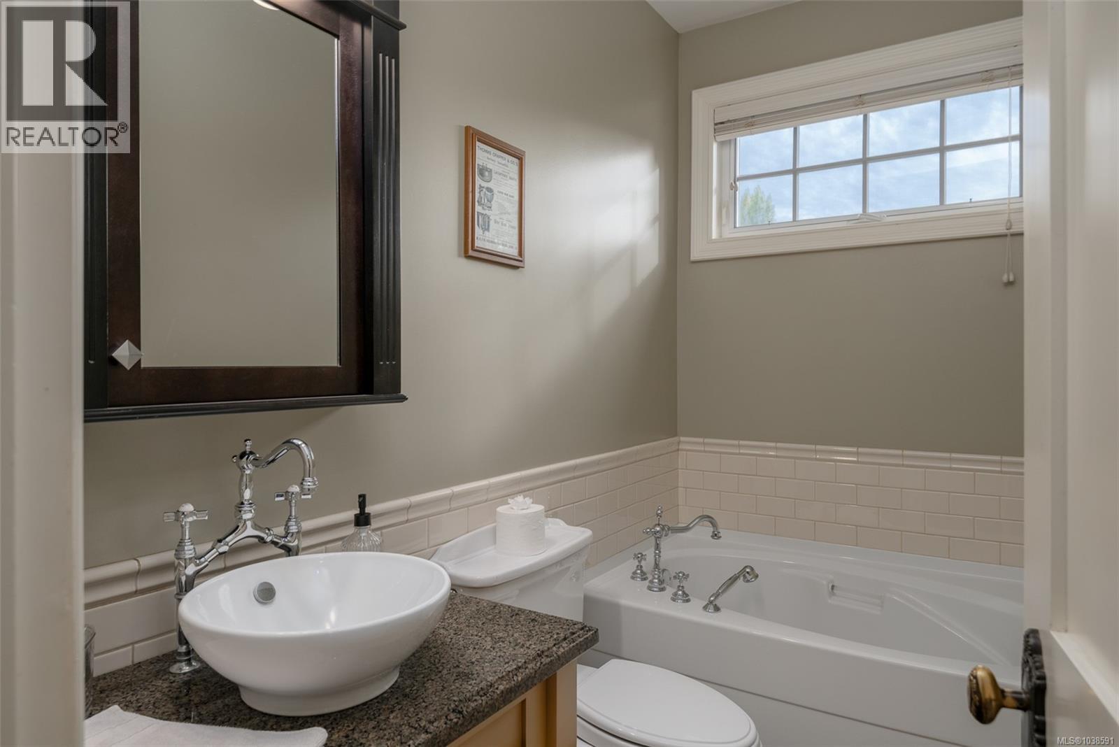 1920 Fisher Rd - 24