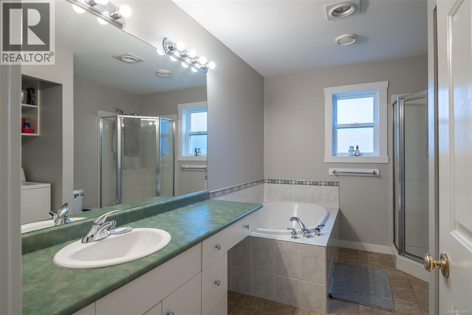 1920 Fisher Rd - 67