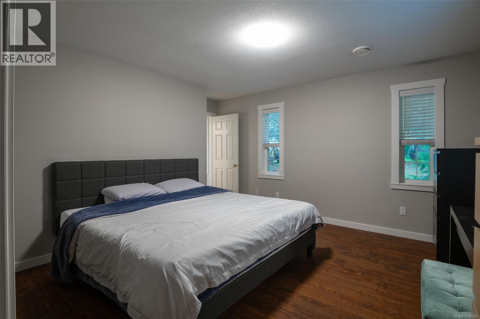 1920 Fisher Rd - 68