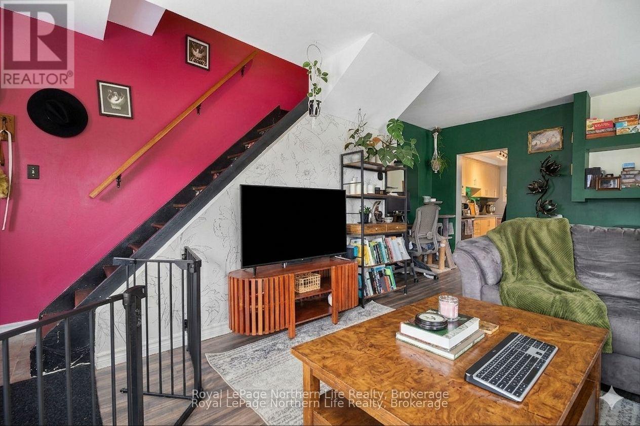 137 FOURTH AVENUE W - Image 3