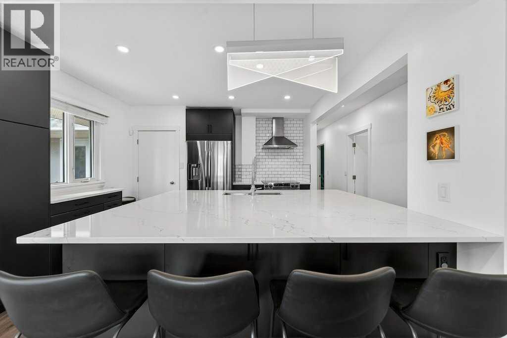 2203 9 Avenue NW - 10