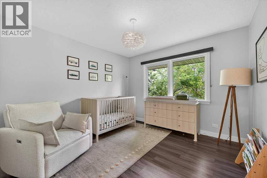 2203 9 Avenue NW - 23