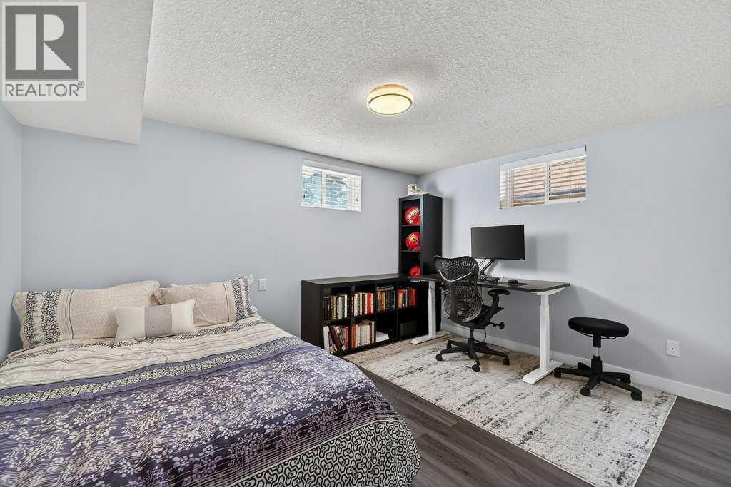 2203 9 Avenue NW - 32