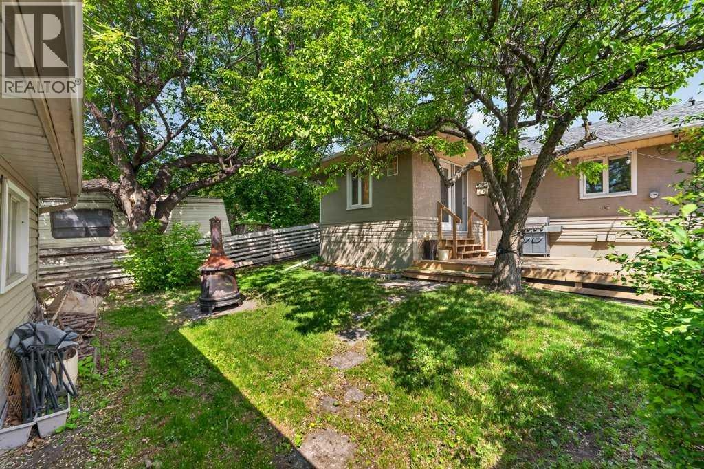 2203 9 Avenue NW - 33